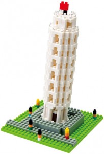 torre de pisa con bloques de construccion